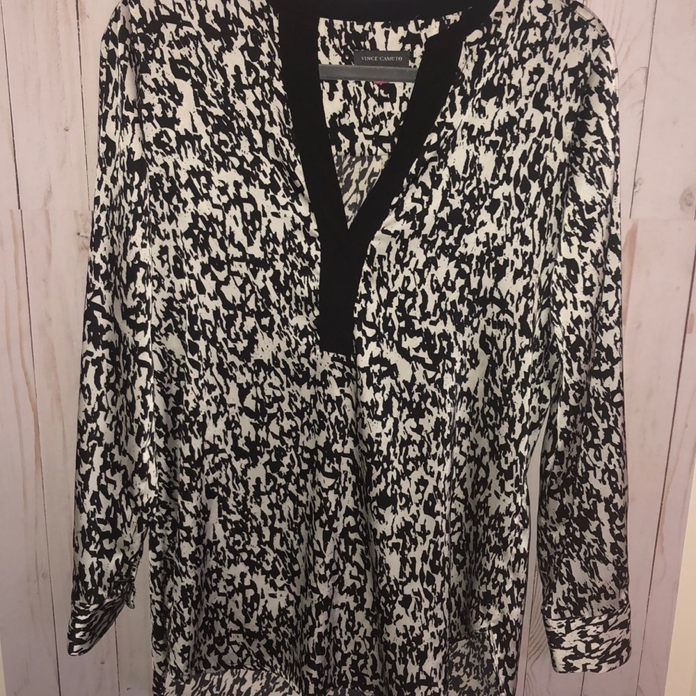 Vince Camuto Tunic Small black and white